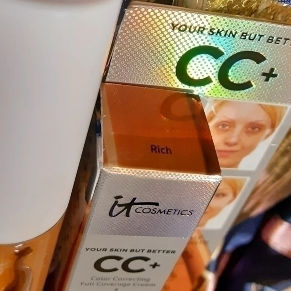 iT Cosmetics Corrector & Elf Concealer Duo